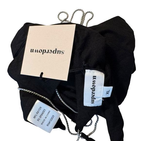 Superdown | NEW Katryna Chain Open Back Stretchy Cami in Black Size XL - Picture 10 of 11